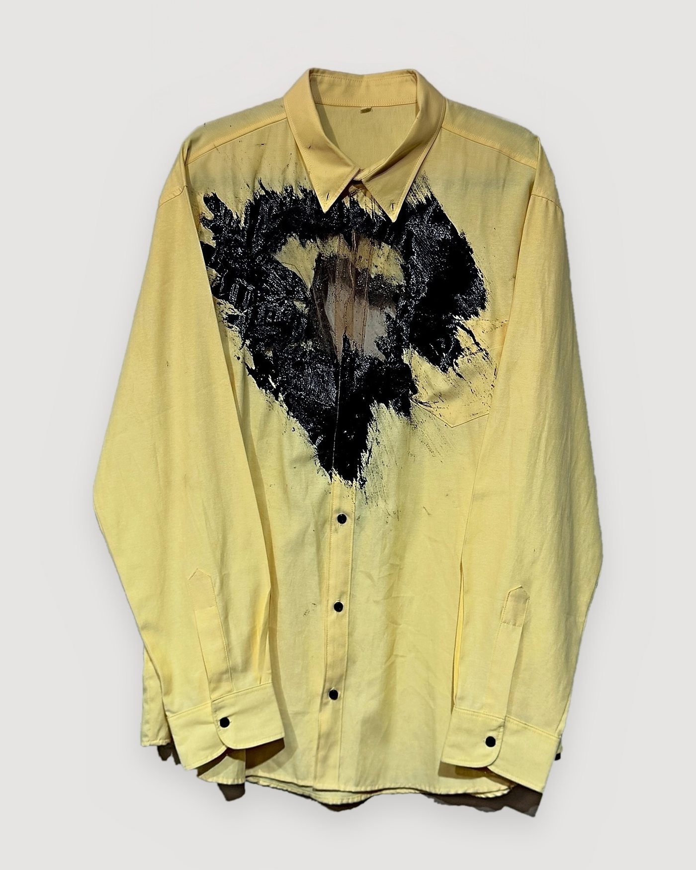 OVERHEAT · Amarillo con negro